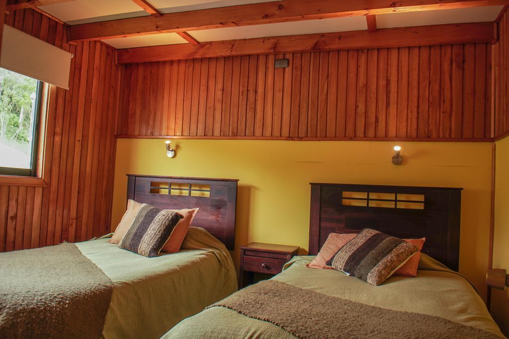 Cabanas Palafitos Los Pescadores Castro Exterior photo